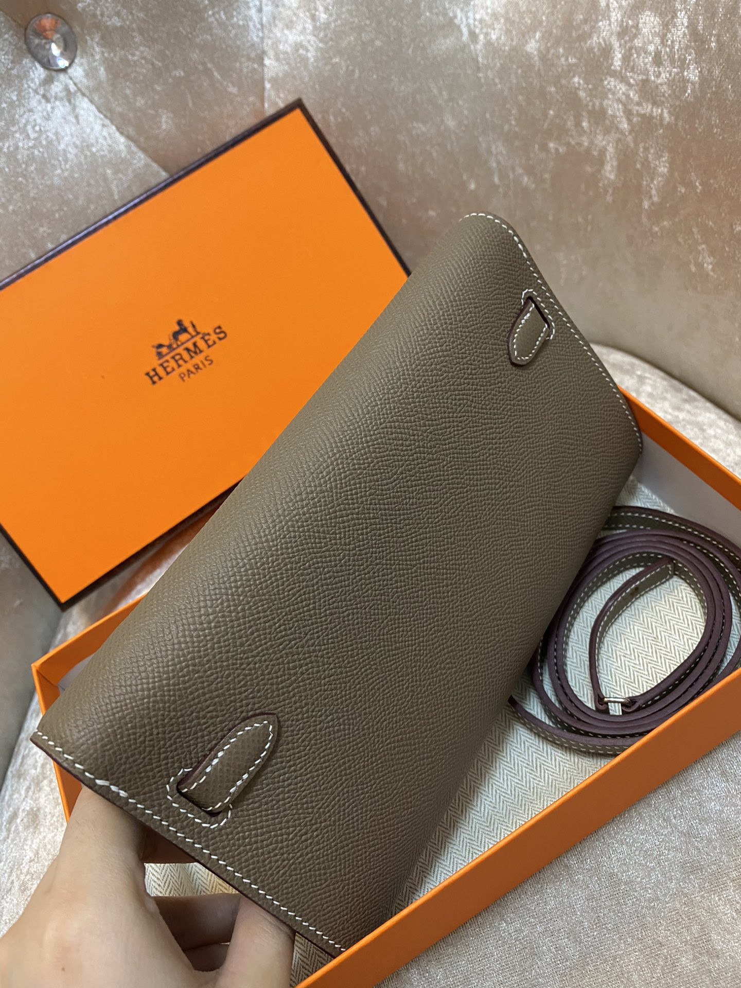 Kelly Classique To Go