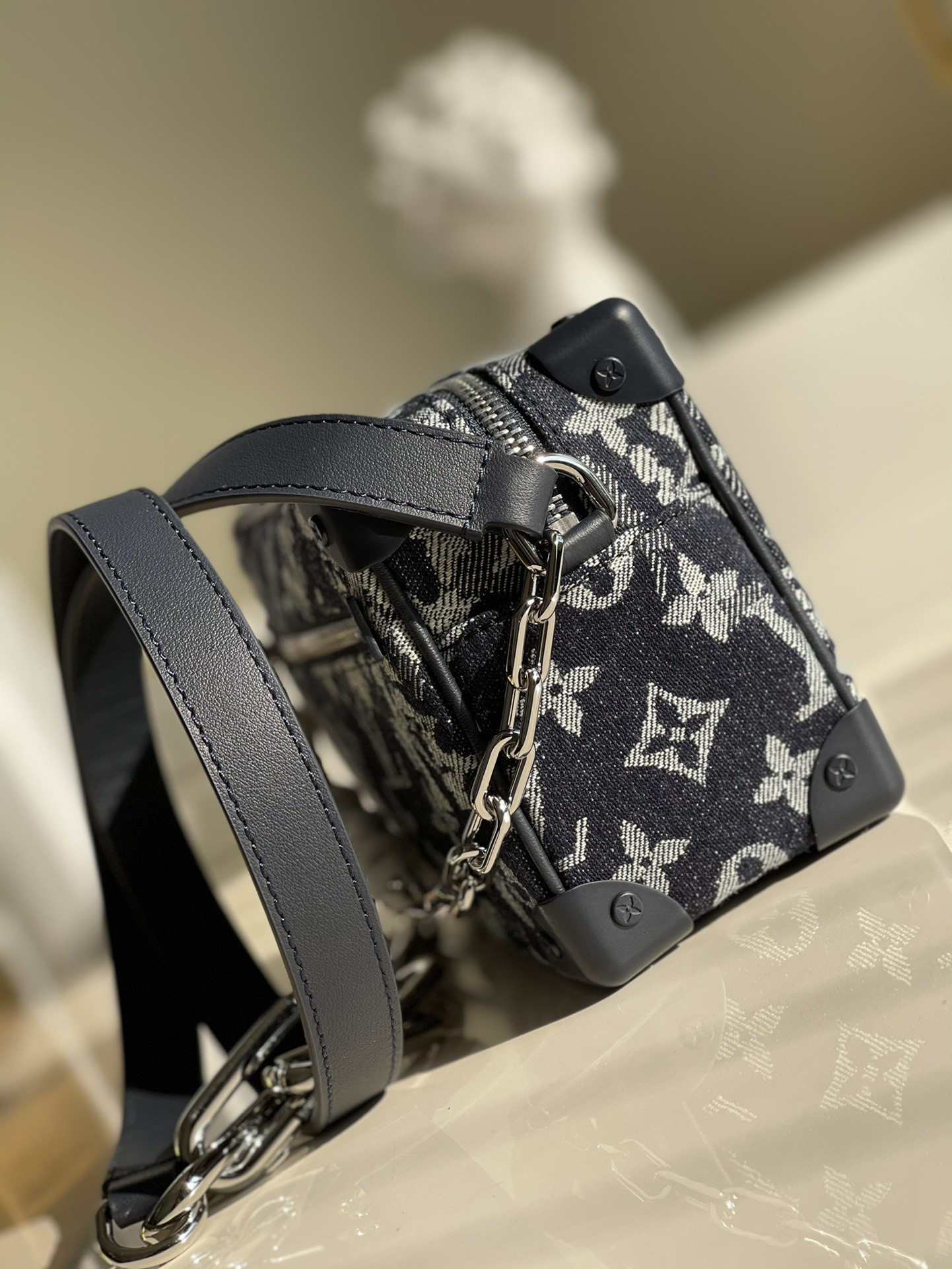 Lv Soft Trunk