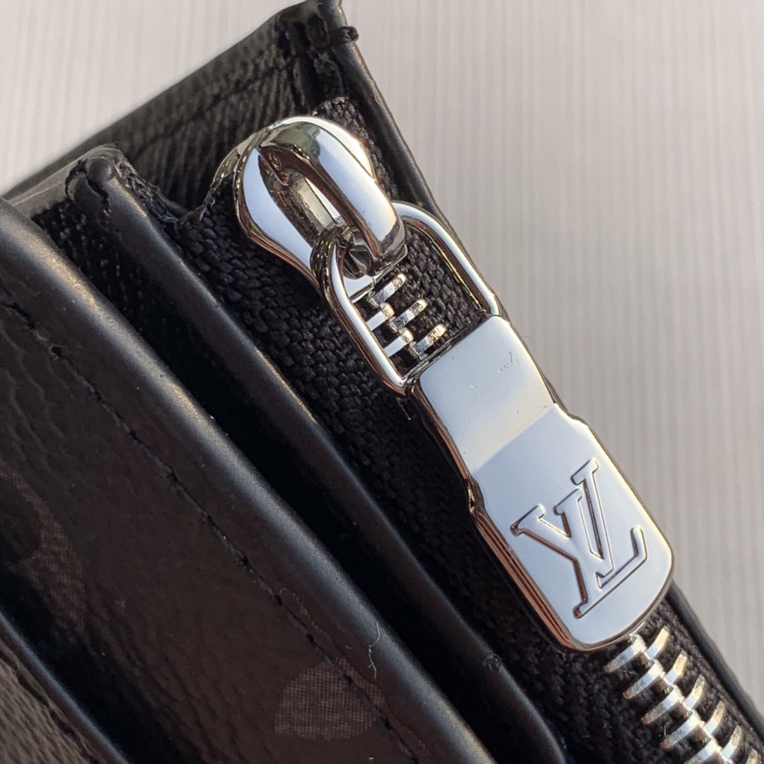 Louis Vuitton Victorine Bag