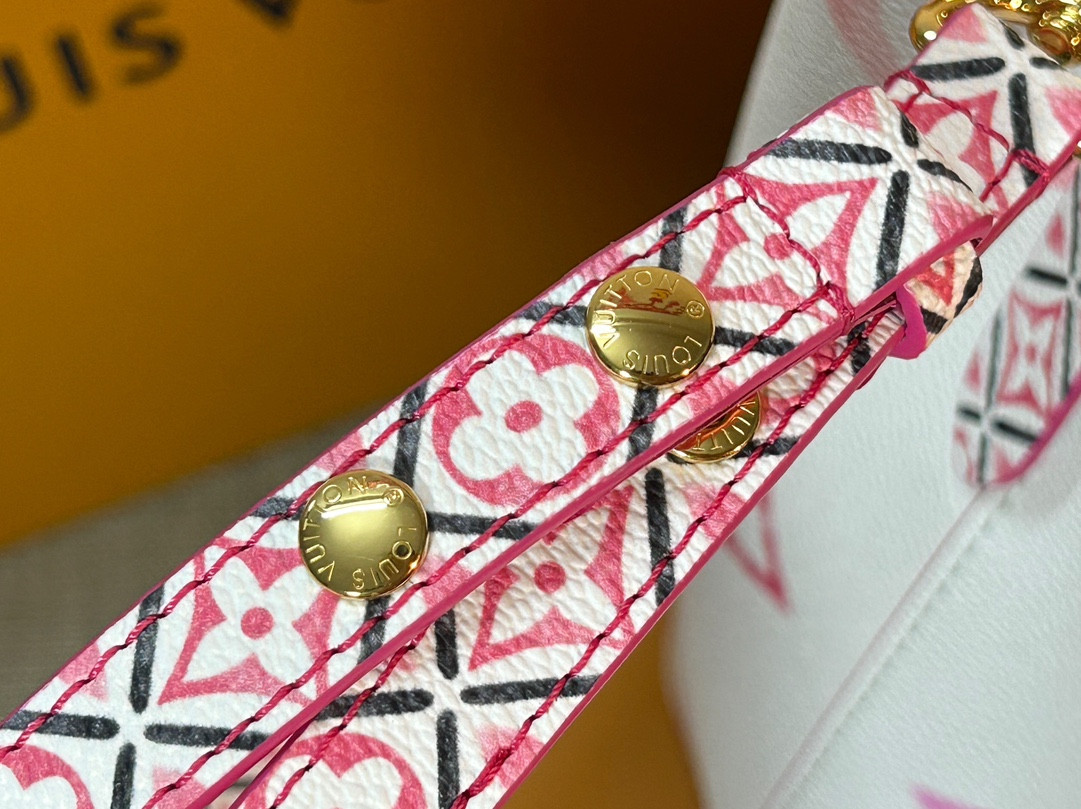 Louis Vuitton Néonoé Bag