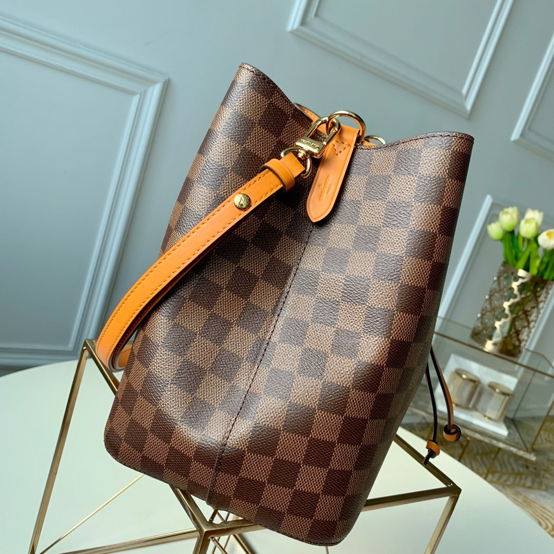 Louis Vuitton Néonoé Bag