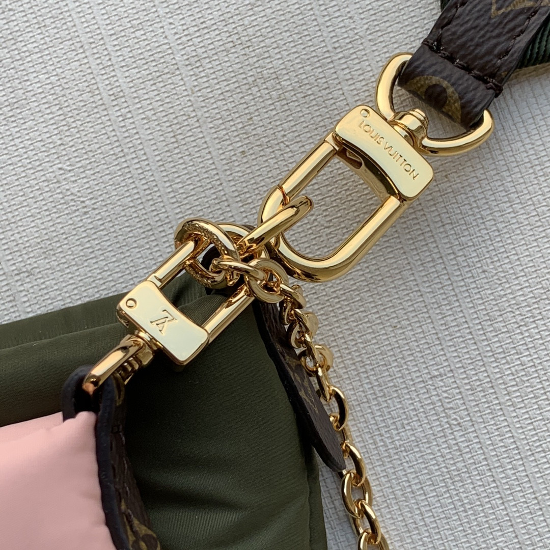 Louis Vuitton Maxi Multi Pochette Accessoires Bag