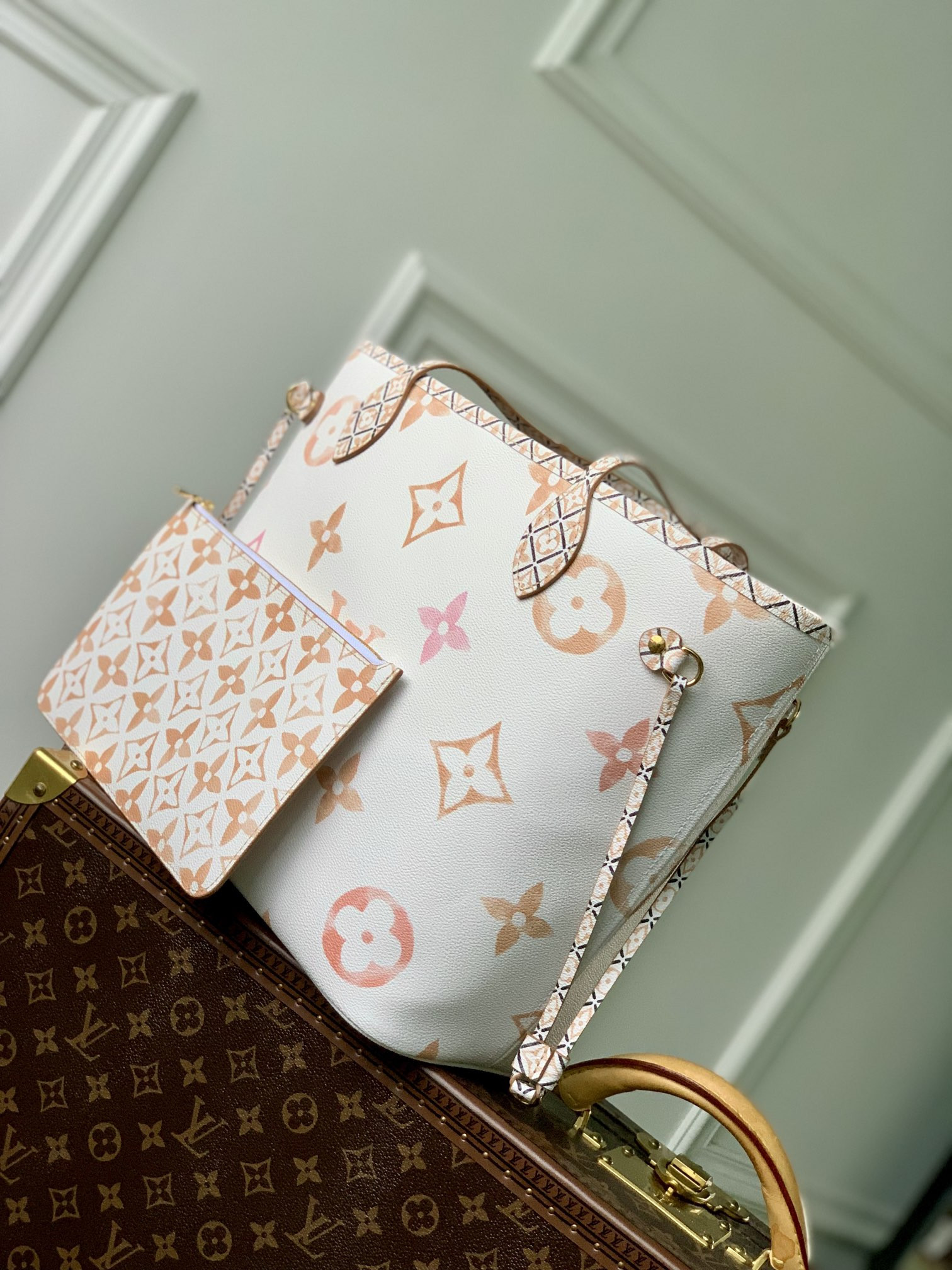 Louis Vuitton Neverfull Bag