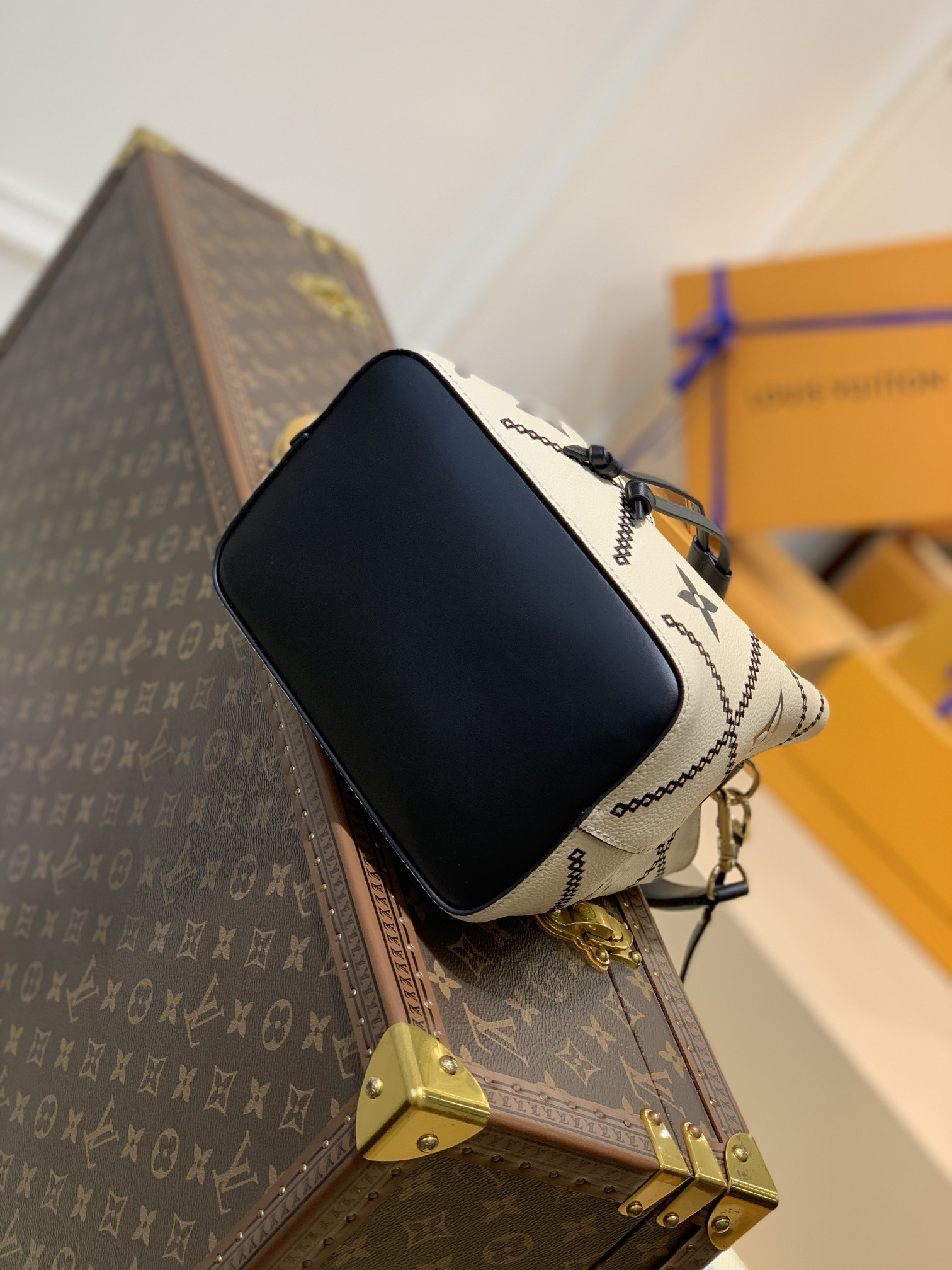 Louis Vuitton Néonoé Bag