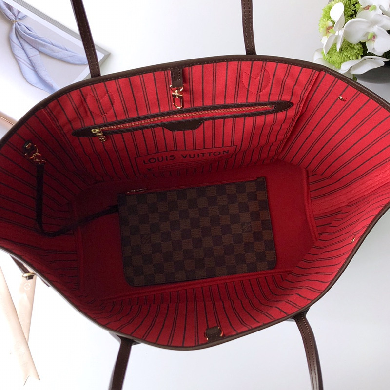 Louis Vuitton Neverfull Bag