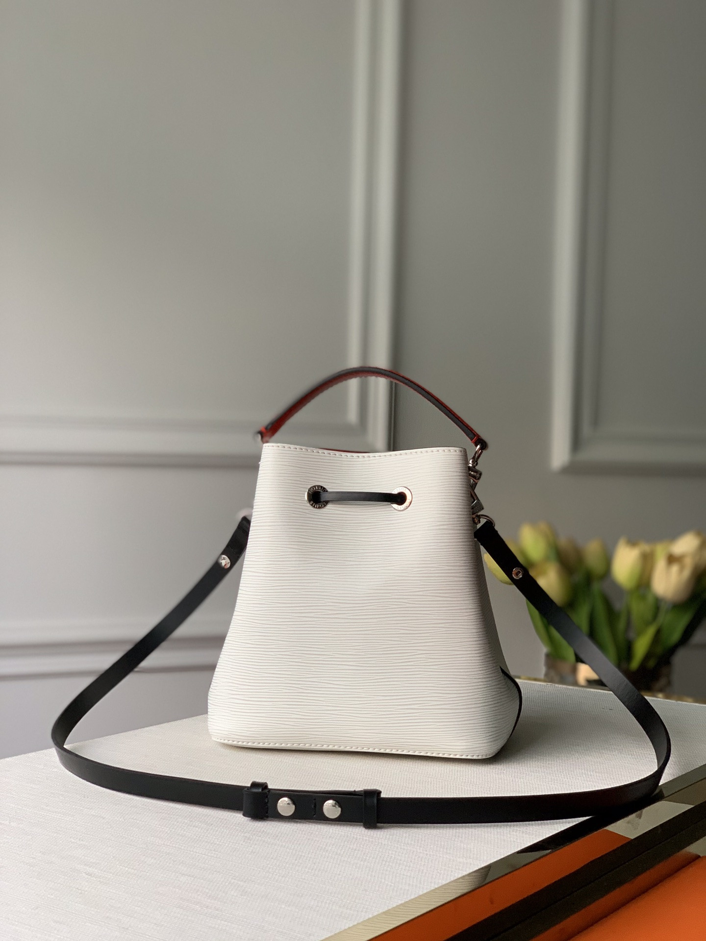 Louis Vuitton Néonoé Bag