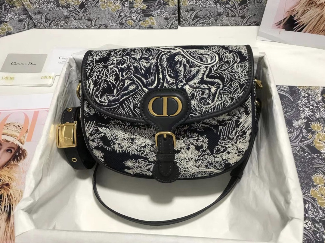 Medium Dior Bobby Bag