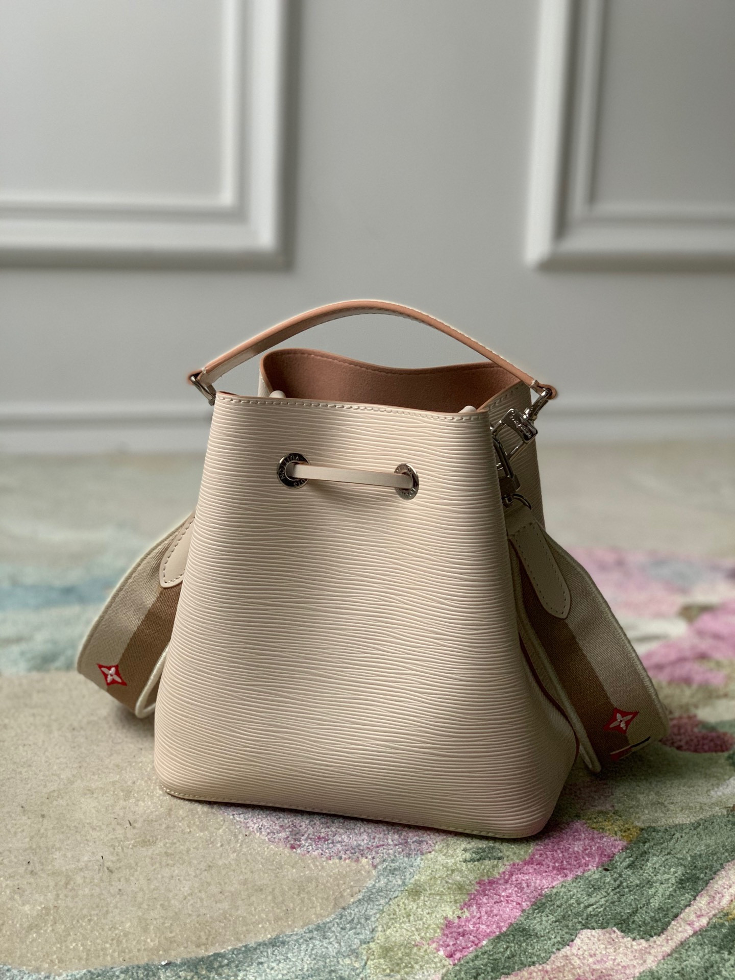 Louis Vuitton Néonoé Bag