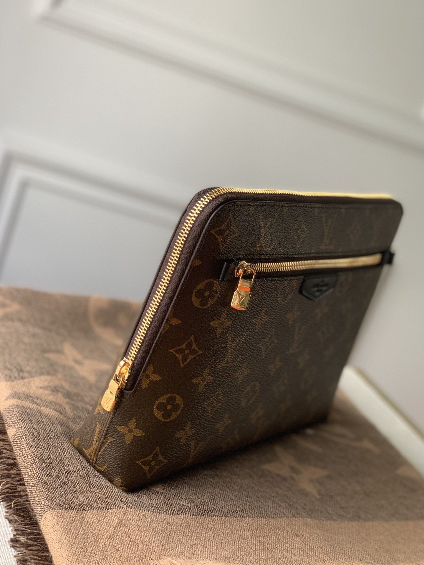 Louis Vuitton Pochette Voyage Bag