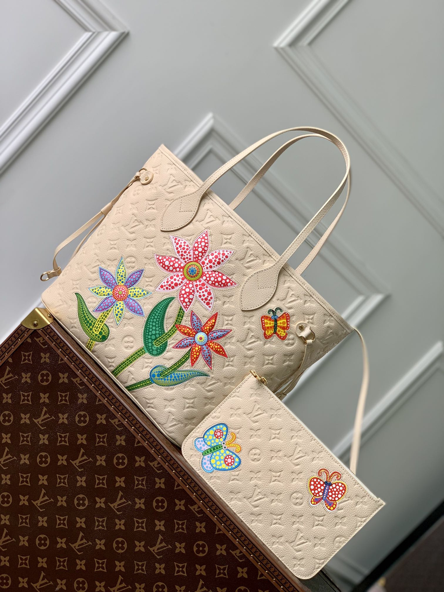 Louis Vuitton Neverfull Bag