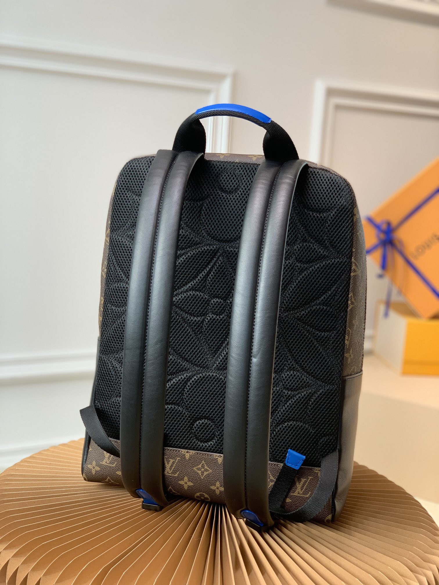 Louis Vuitton Dean Bag
