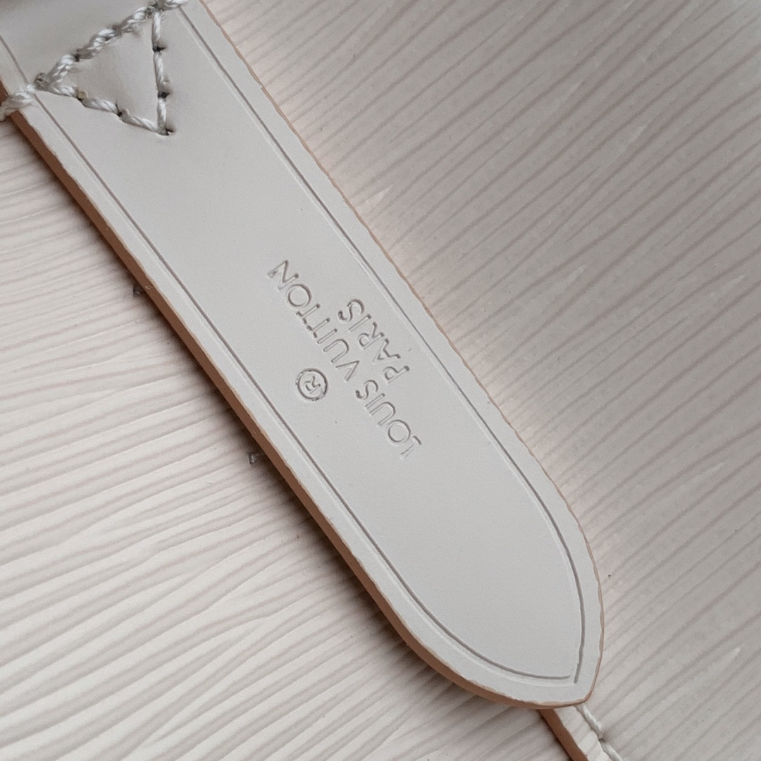 Louis Vuitton Néonoé Bag