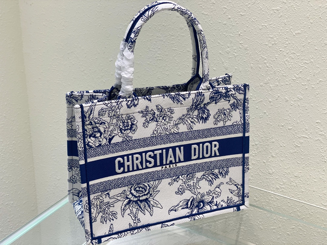Medium Dior Book Tote