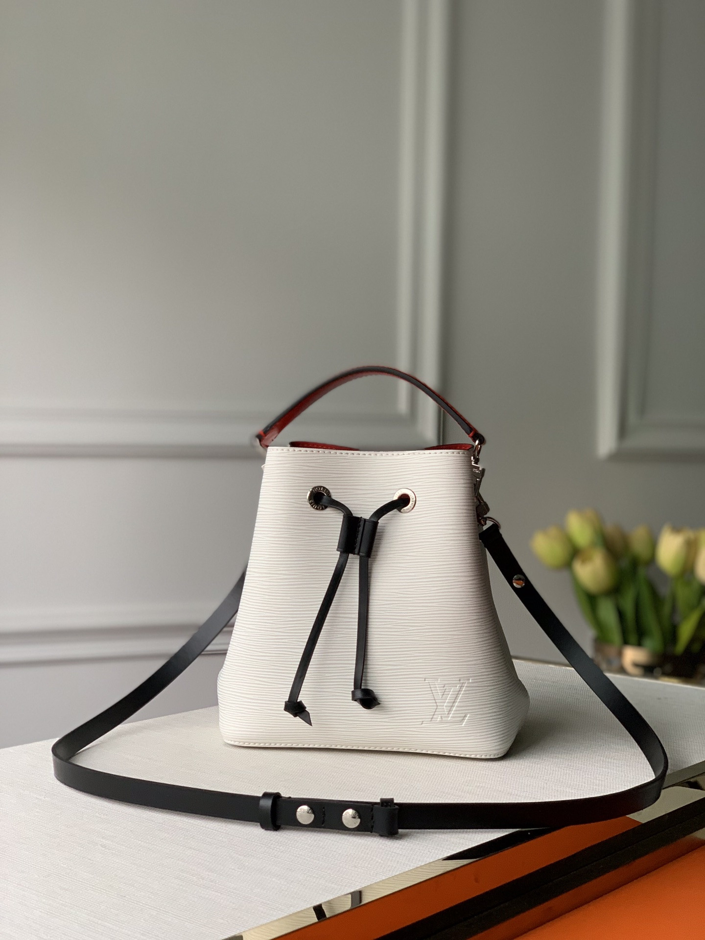 Louis Vuitton Néonoé Bag