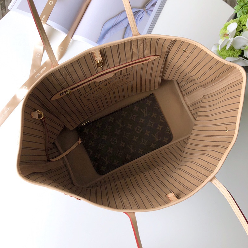 Louis Vuitton Neverfull Bag