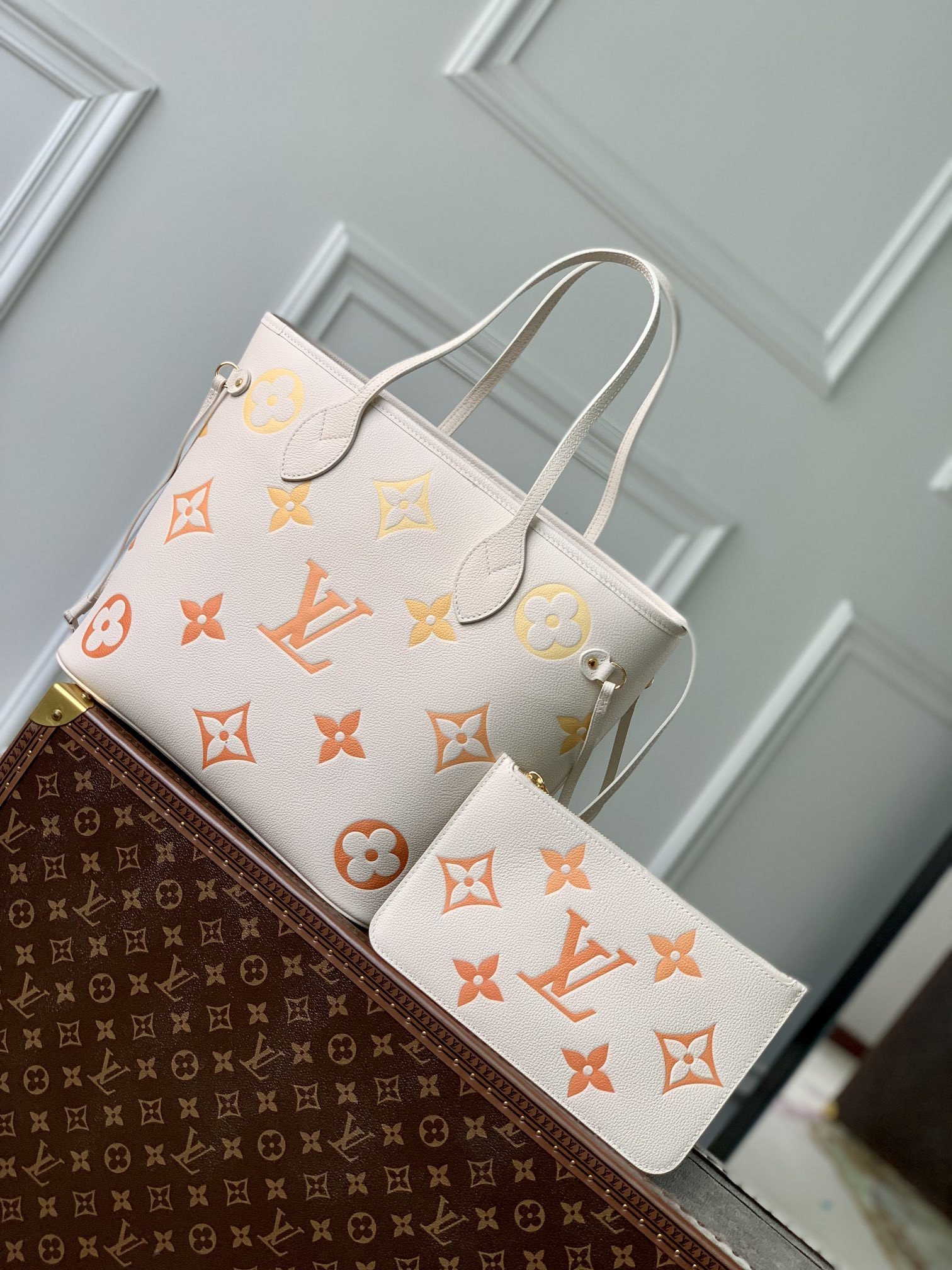 Louis Vuitton Neverfull Bag