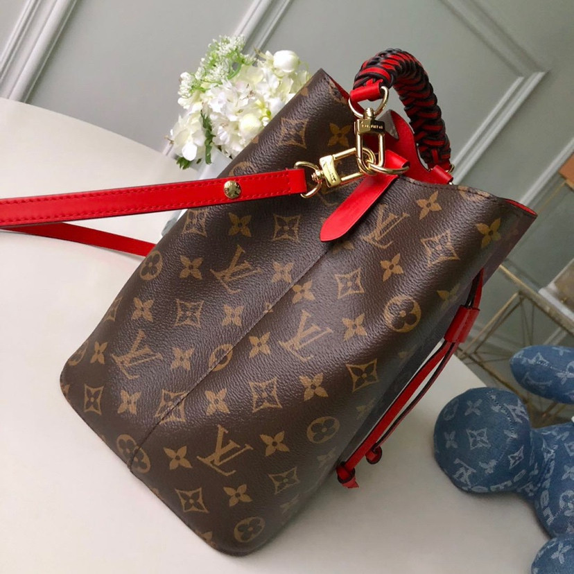 Louis Vuitton Néonoé Bag