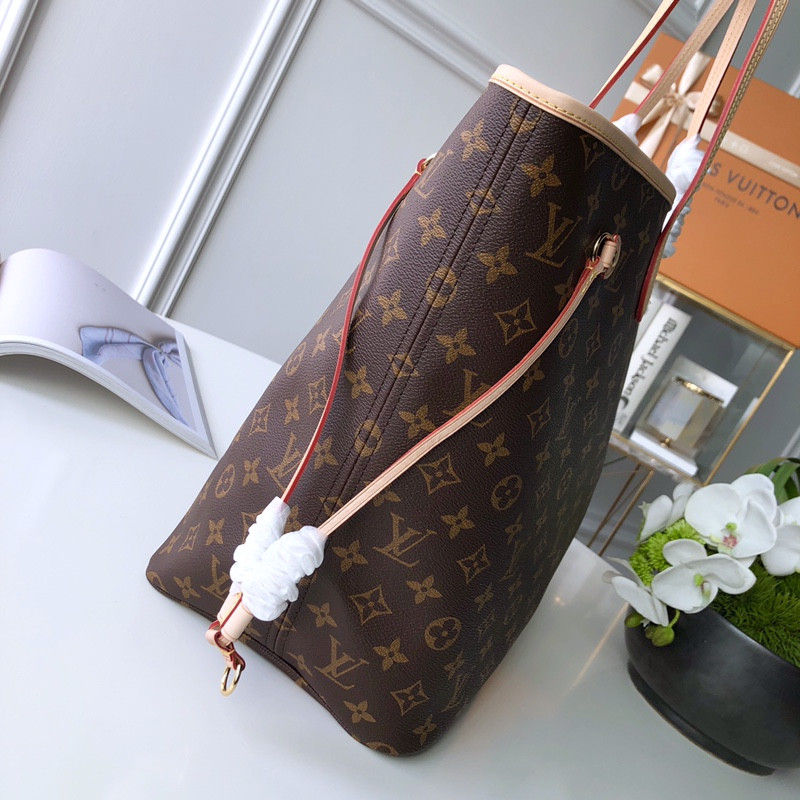 Louis Vuitton Neverfull Bag