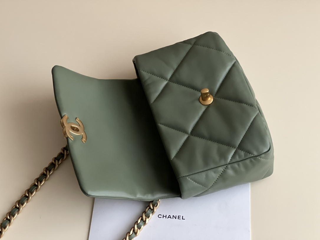 Chanle 19 Handbag