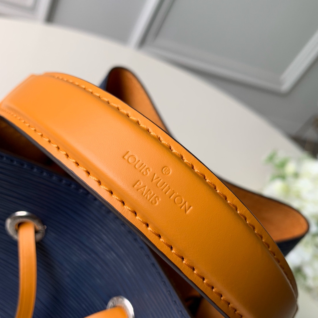 Louis Vuitton Néonoé Bag