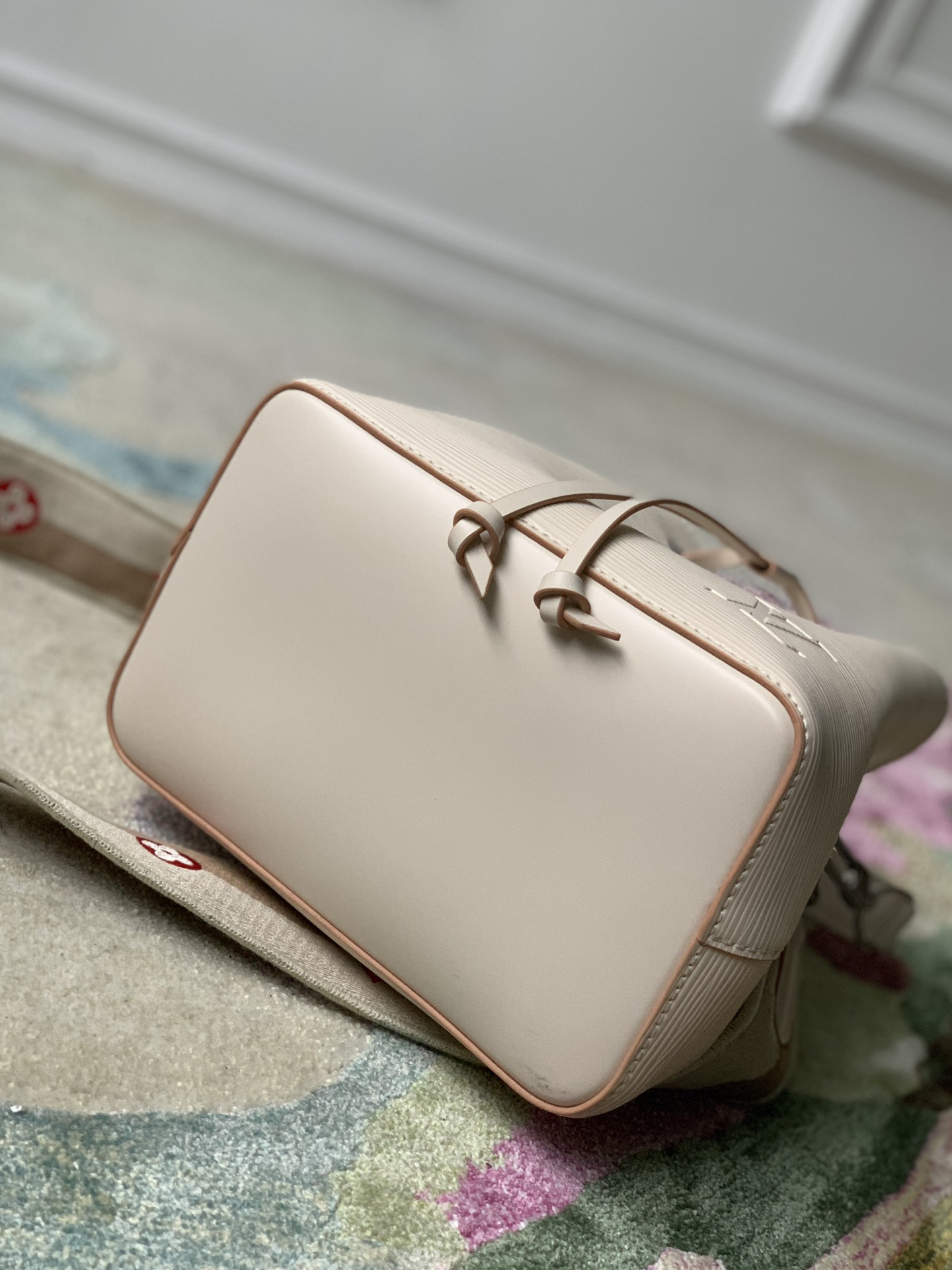 Louis Vuitton Néonoé Bag