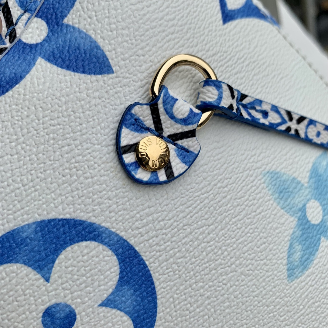 Louis Vuitton Neverfull Bag