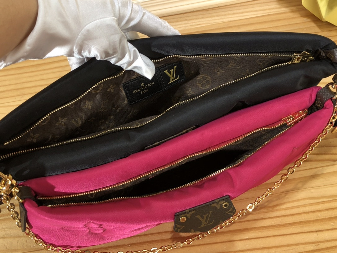 Louis Vuitton Maxi Multi Pochette Accessoires Bag