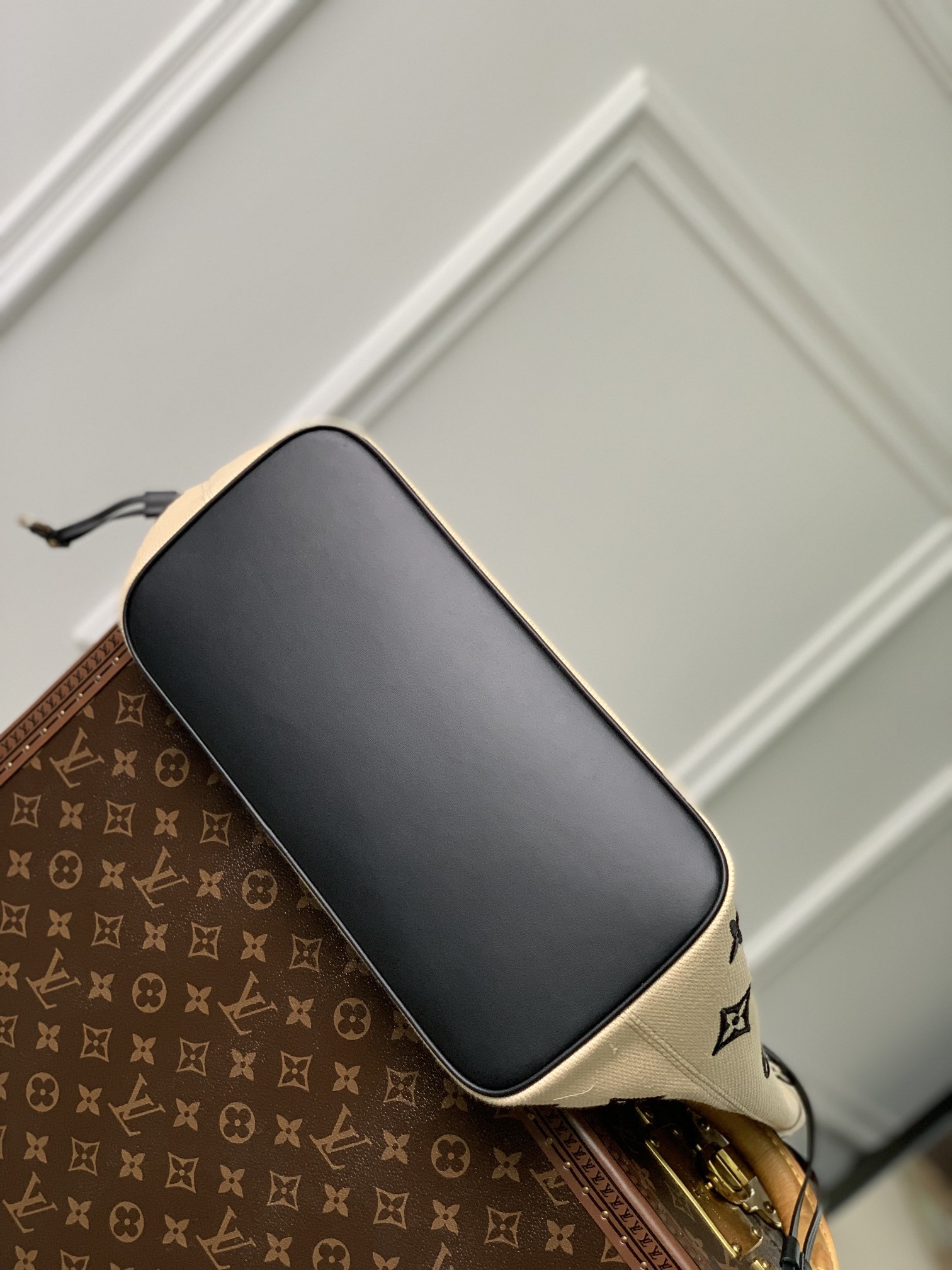 Louis Vuitton Neverfull Bag