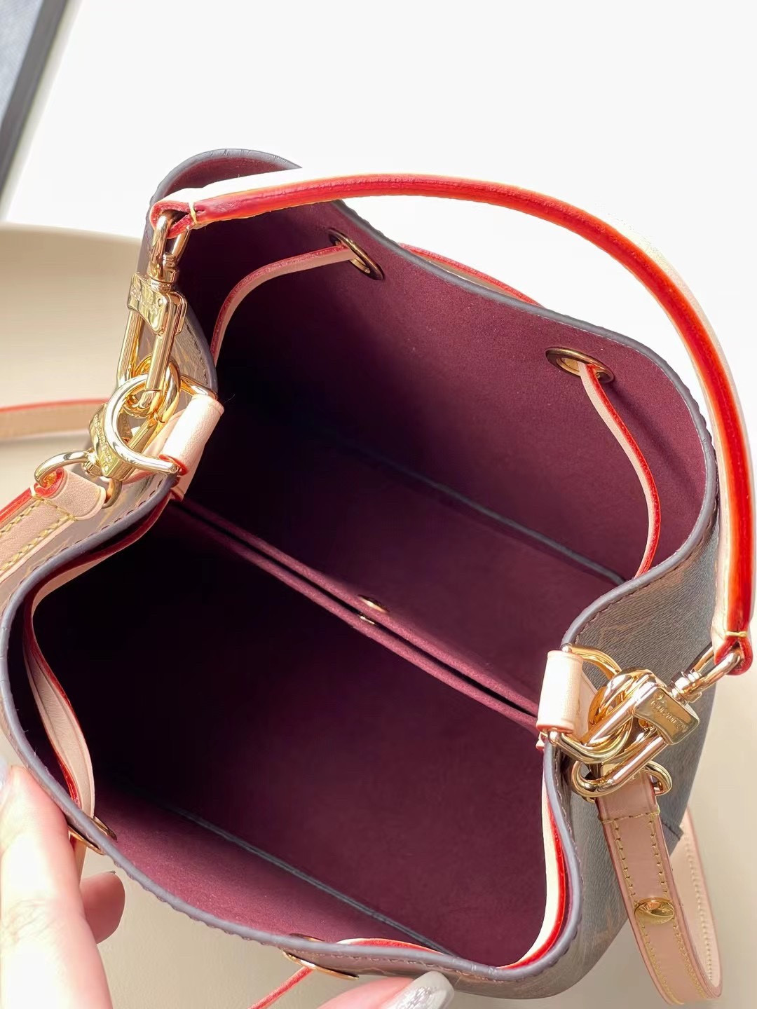 Louis Vuitton Néonoé Bag