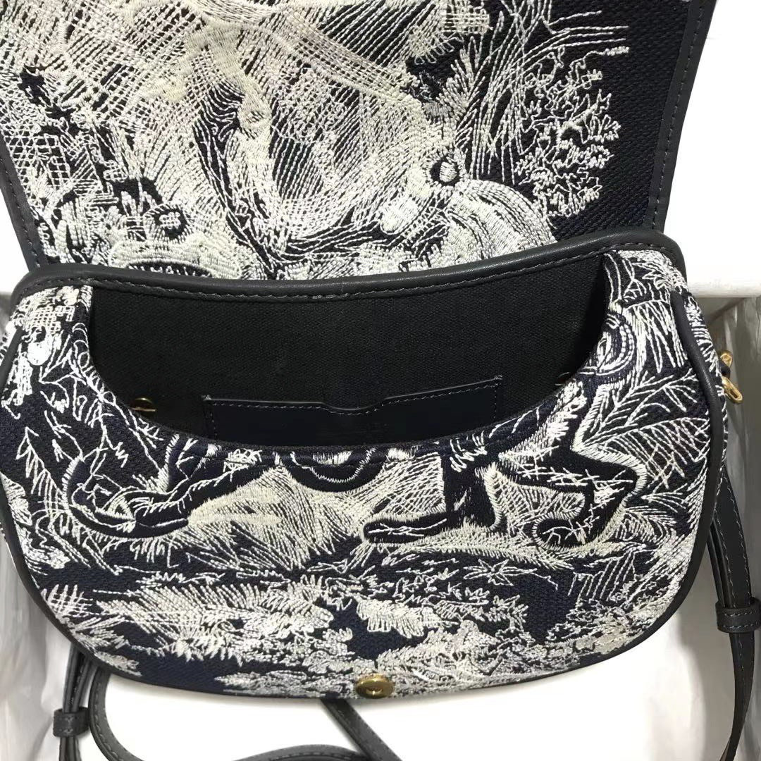 Medium Dior Bobby Bag