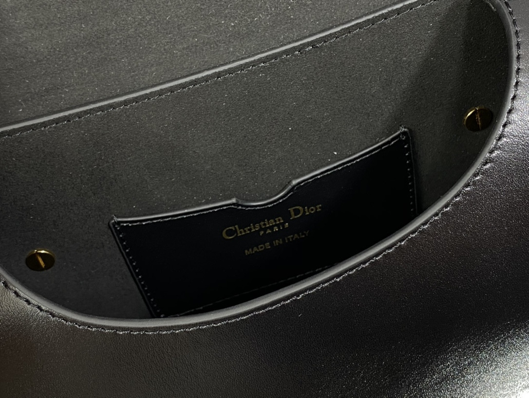 Medium Dior Bobby Bag