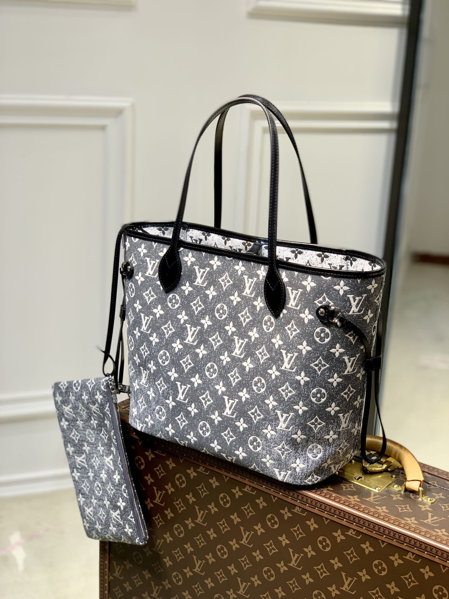 Louis Vuitton Neverfull Bag