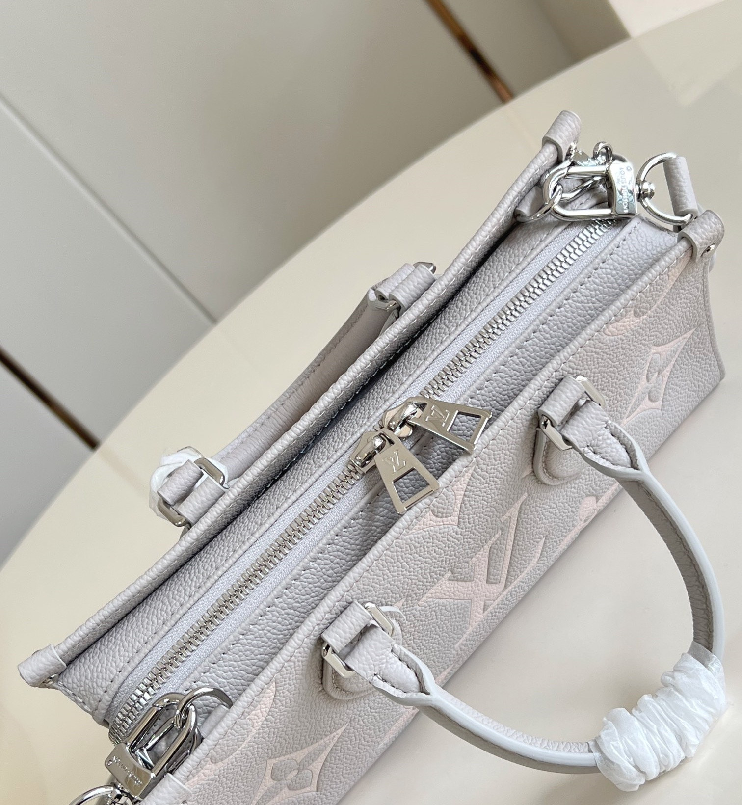 Louis Vuitton Onthego East West Handbag