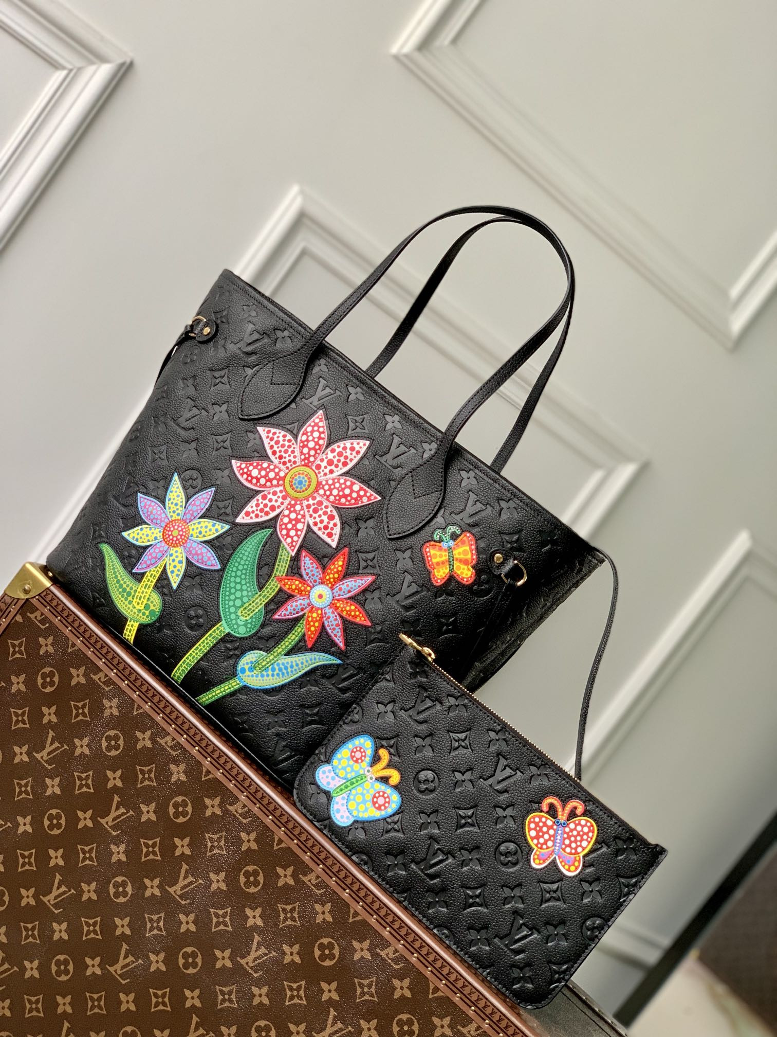 Louis Vuitton Neverfull Bag