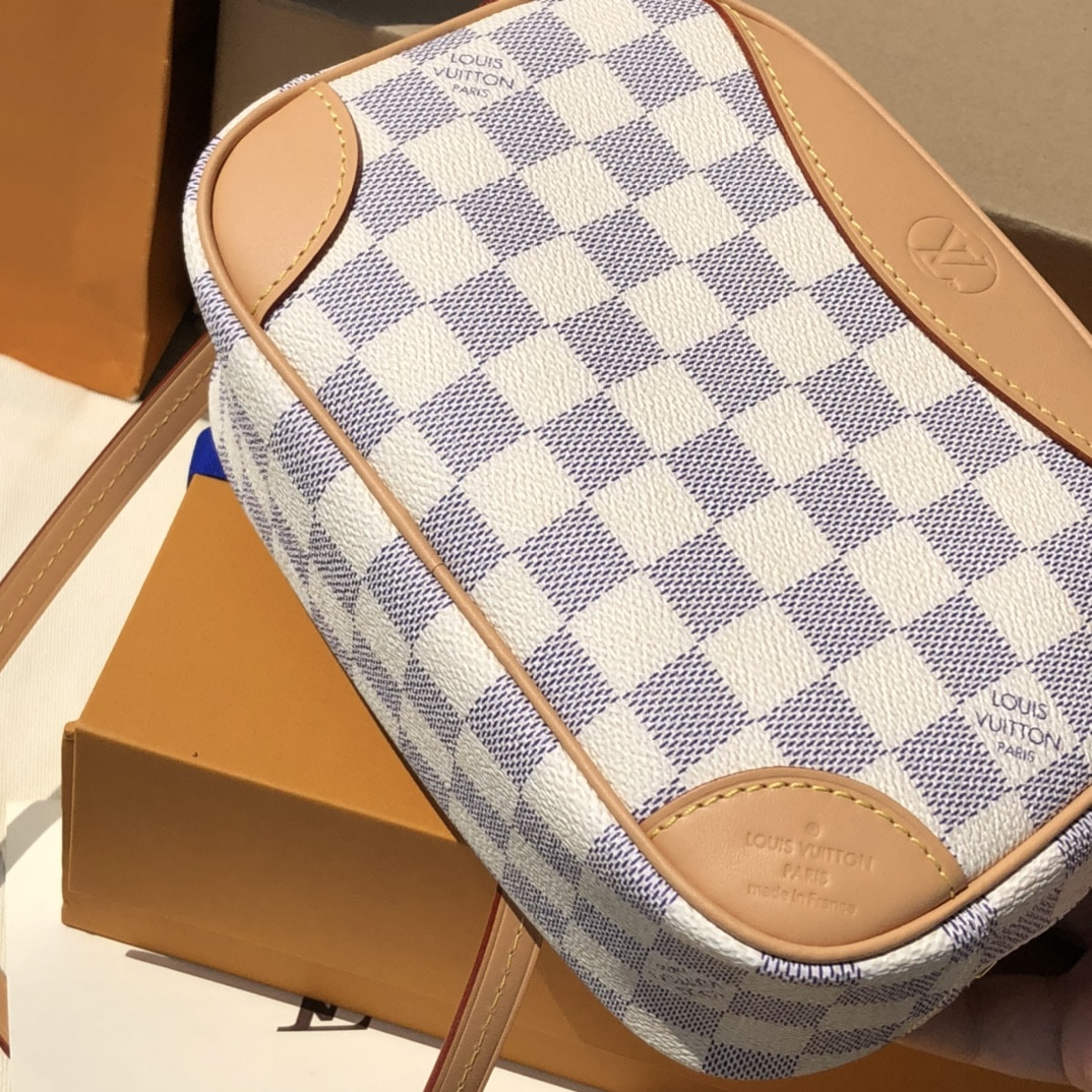 Louis Vuitton Deauville Bag