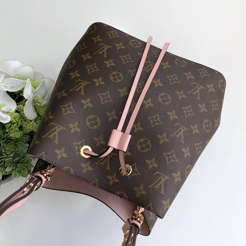 Louis Vuitton Néonoé Bag