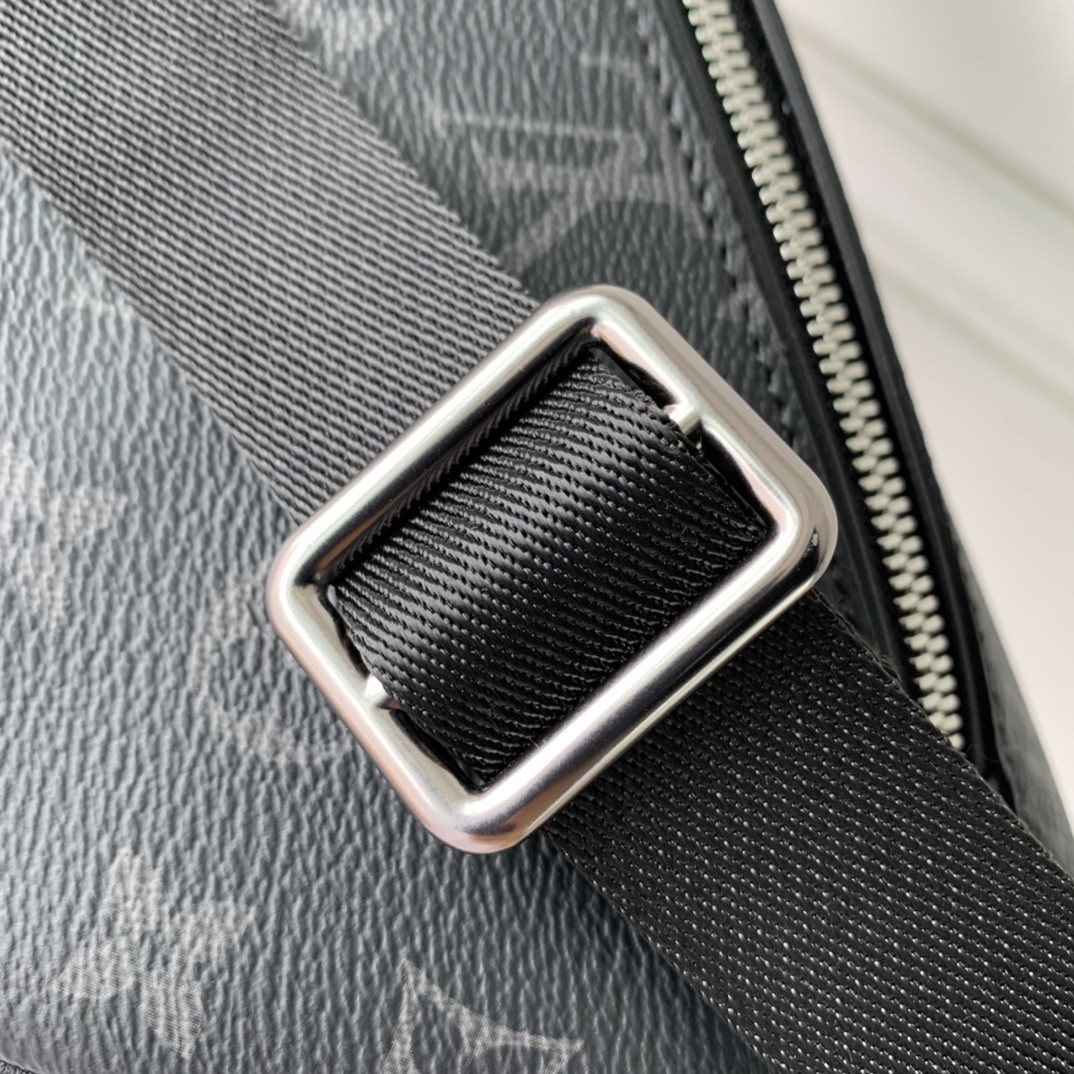 Louis Vuitton Discovery Bag