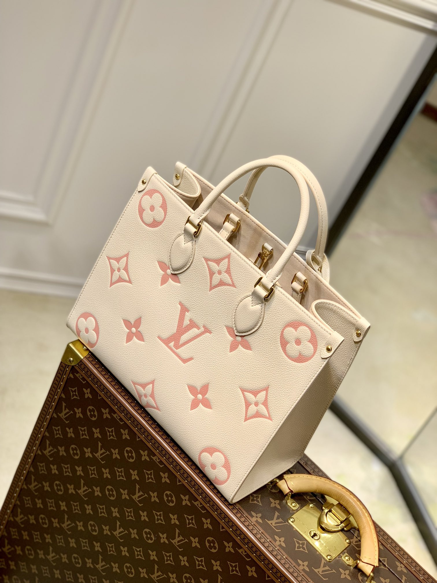 Louis Vuitton Onthego Bag