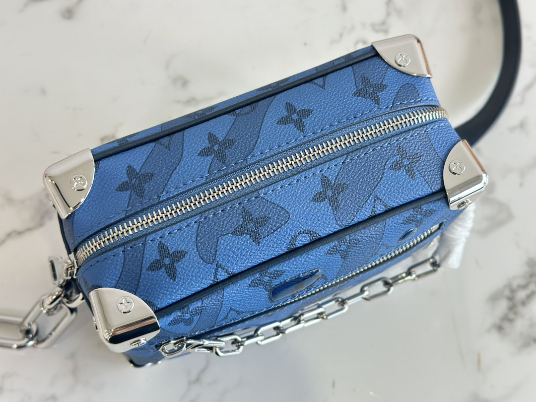 Lv Soft Trunk