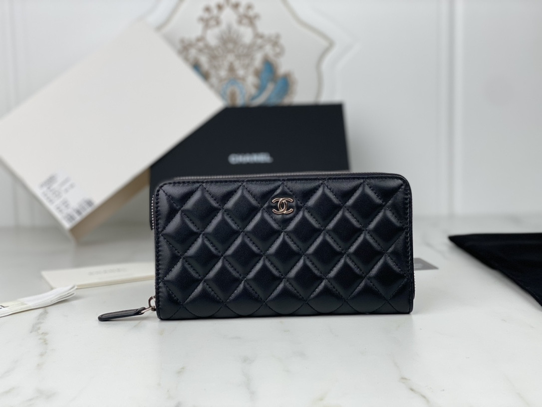 Chanle Zipped Wallet