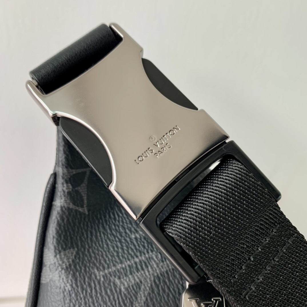 Louis Vuitton Discovery Bag