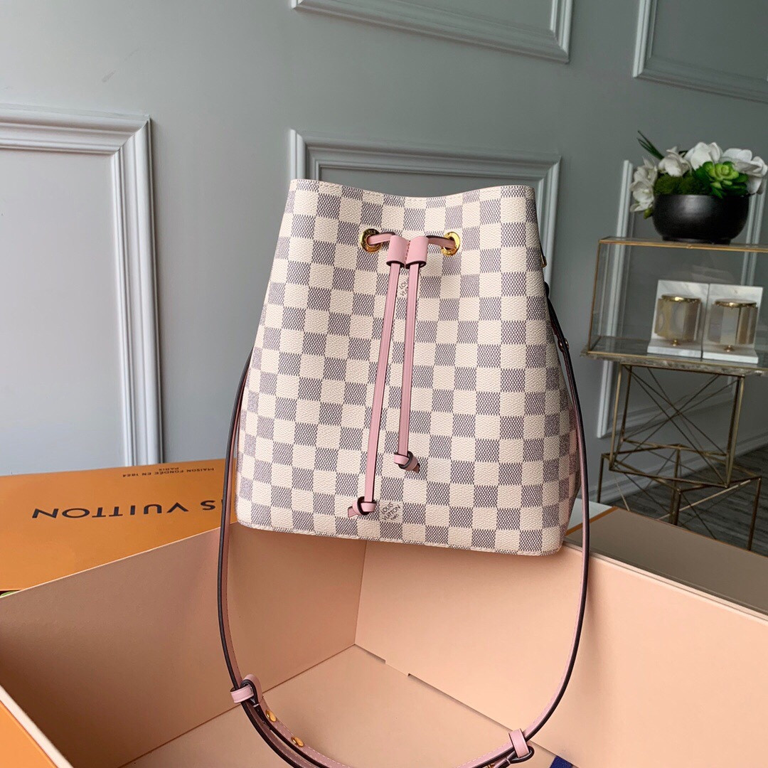 Louis Vuitton Néonoé Bag