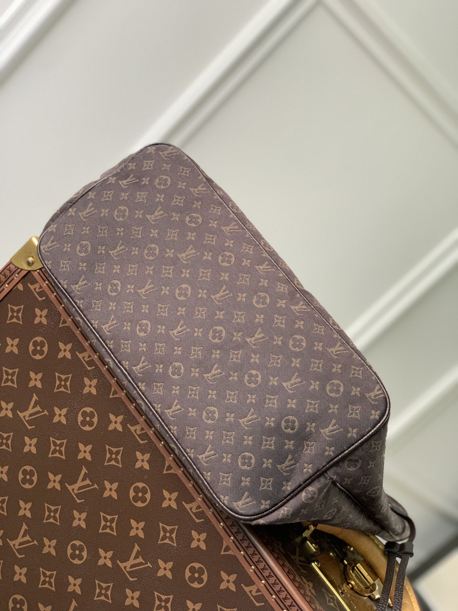 Louis Vuitton Neverfull Bag