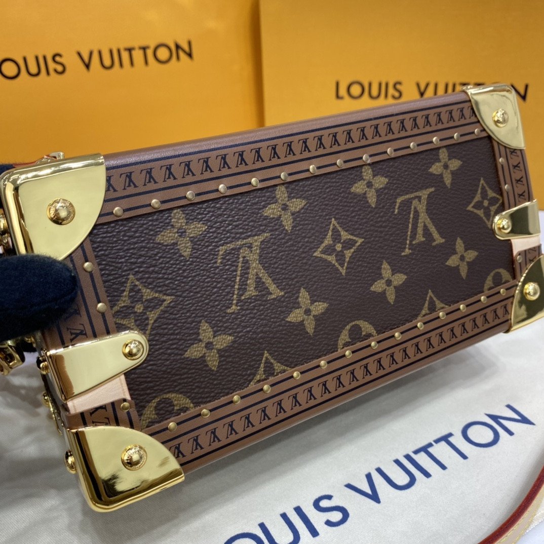 Louis Vuitton Odéon Bag