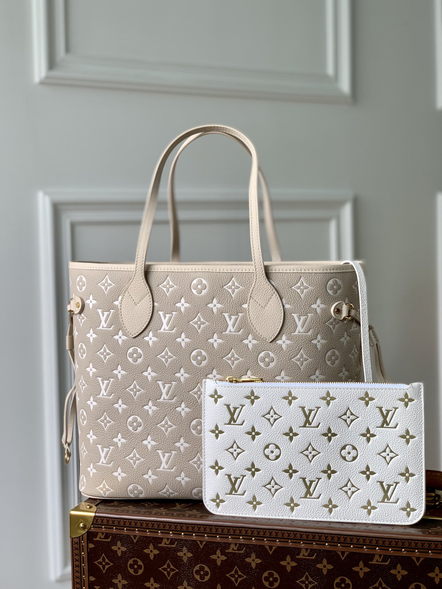 Louis Vuitton Neverfull Bag