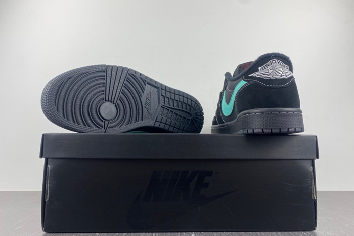 Travis Scott x Air Jordan 1 Low