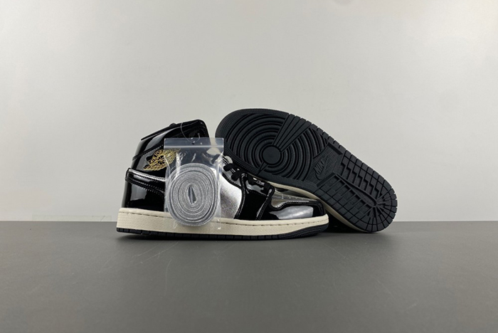 Air Jordan 1 Mid SE “FZ39380-001