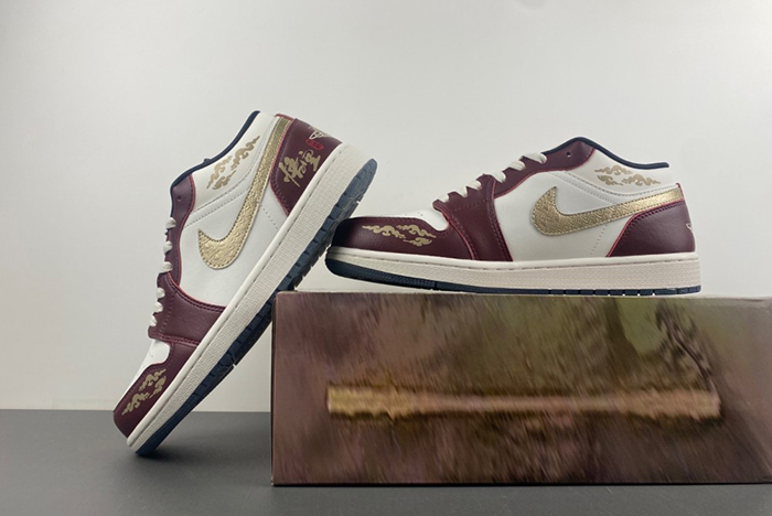 Travis Scott x Air Jordan 1 FJ5735-100