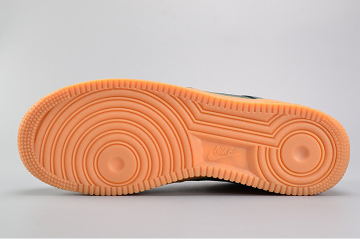 Nike Air Force 1 ´07 LV8 Suede  Outdoor Green Brand MENS AA1117-300