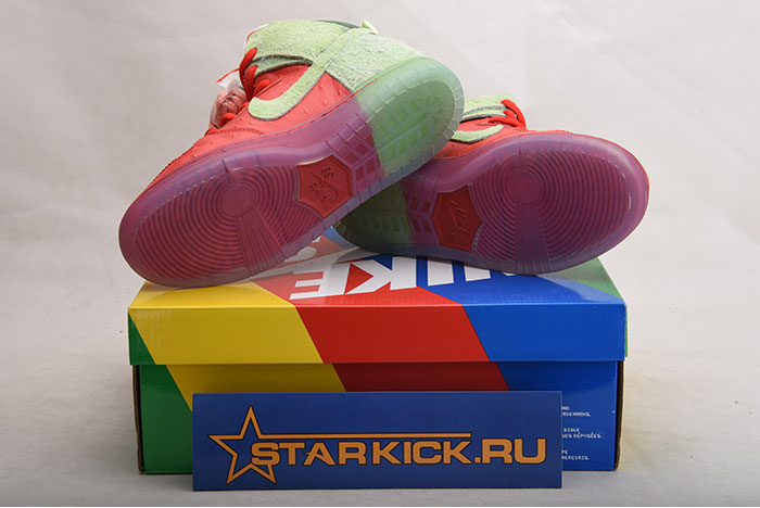 Dunk SB Nike SB Dunk High “Strawberry Cough CW7093-600